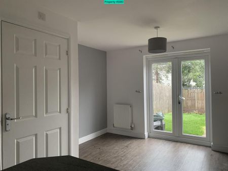 3 bedroom semi-detached house to rent - Photo 3