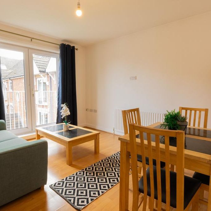 2 bedroom flat to rent - Photo 1