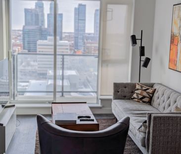 2 Bedroom Beltline Apartment | Underground Parking | Sauna | Gym - Photo 2