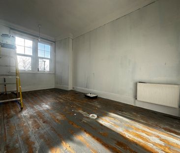 2 Bed Flat, Bridge Road, SO19 - Photo 1