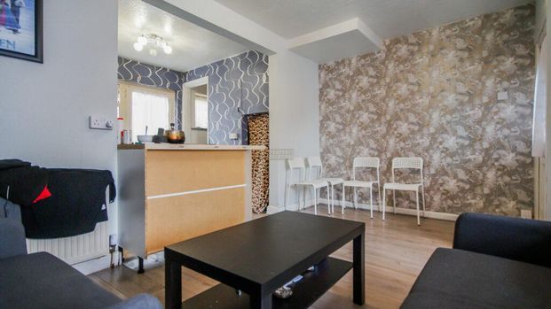 2 bedroom terraced house to rent - Photo 1