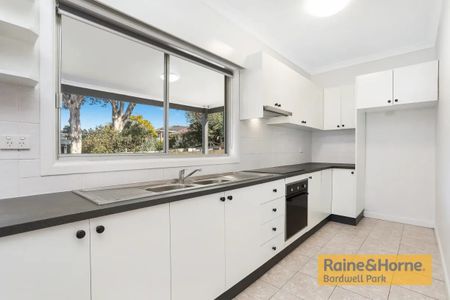 COMORTABLE FAMILY HOME OFFERING FREE ELECTRICTY AND WATER - Photo 3