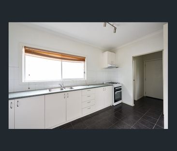 8 Rosemont Court, Dandenong North, Vic 3175 - Photo 5