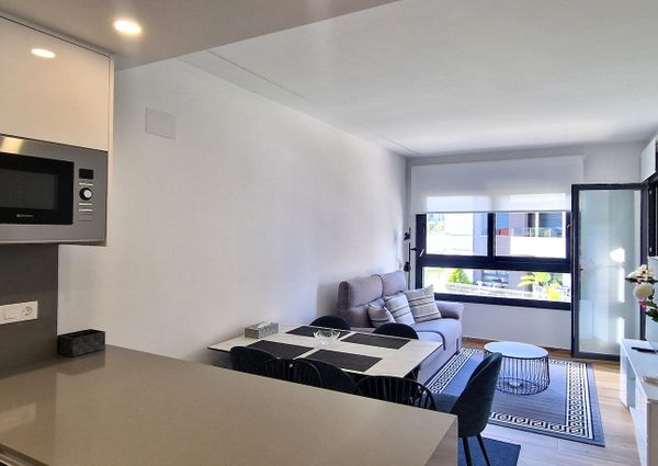 Luxurious Apartment for Short Term Rental in Villamartin