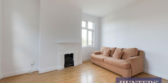 2 bedroom Flat To Let Total Size: 676 SQ FT - Photo 2