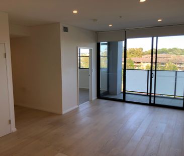 Ultra modern one bedroom apartment - Photo 1