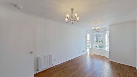 3 bedroom apartment to rent - Photo 3