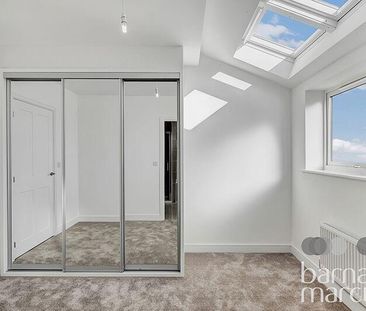 Chandos Avenue, London - Photo 3