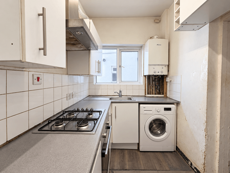 3 bedroom terraced house to rent - Photo 3
