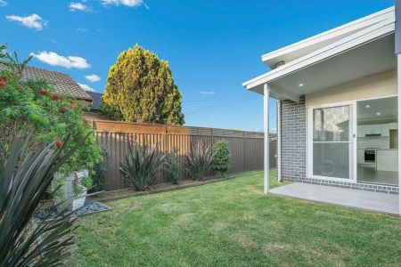 Three Bedroom Home - Photo 5