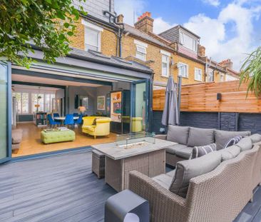 3 bedroom semi-detached house to rent - Photo 3