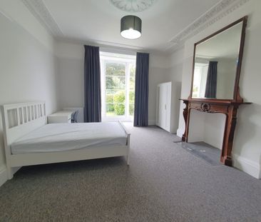 8 Bed Semi-Detached House, Cotham, BS6 - Photo 1