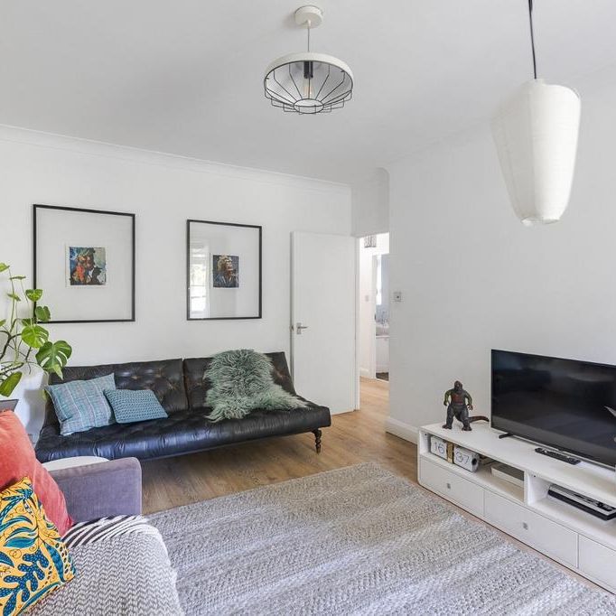 1 bedroom flat to rent - Photo 1