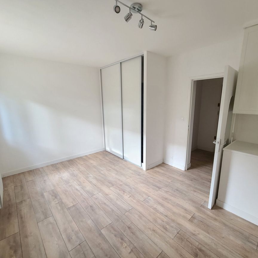 Appartement 2 pièces 43m2 MARSEILLE 9EME 830 euros - Photo 1