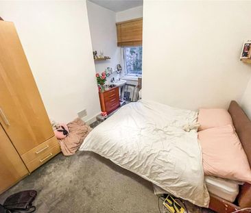 4 bedroom terraced house to rent - Photo 4