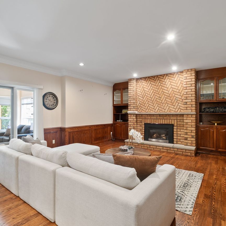 For Lease - 2339 Glengarry Road, Mississauga, Ontario - Photo 1