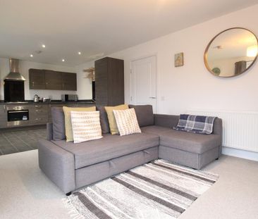 2 bedroom flat to rent - Photo 2