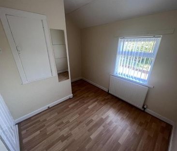 2 Premier Drive, Seaview, Belfast, BT15 3LX - Photo 4