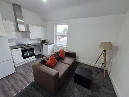 2 bedroom flat to rent - Photo 1