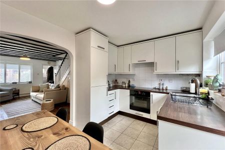 2 bedroom terraced house to rent - Photo 3