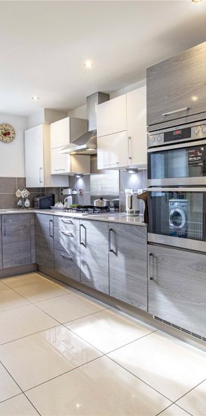 Collins Drive, Reading Collins Drive, Reading - Photo 1