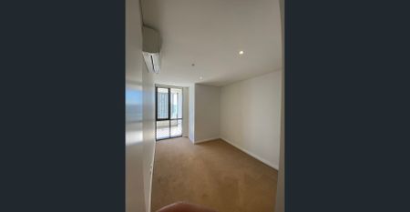 North Facing high level apartment with city and harbour view with timber floor - Photo 3