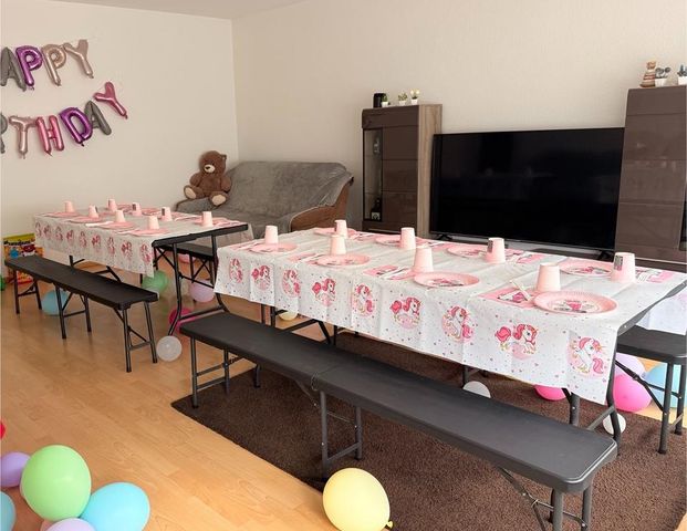 Wir bieten ein Zimmer in einer geräumigen Wohnung an. - Photo 1