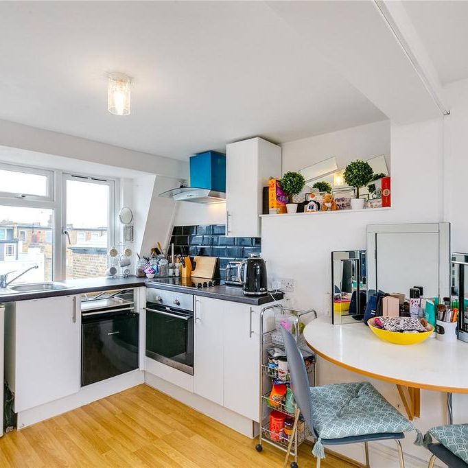 1 bedroom flat to rent - Photo 1