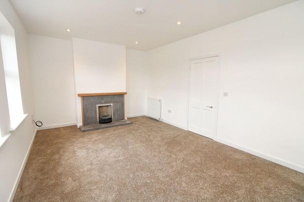 3 bedroom semi-detached bungalow to rent - Photo 1