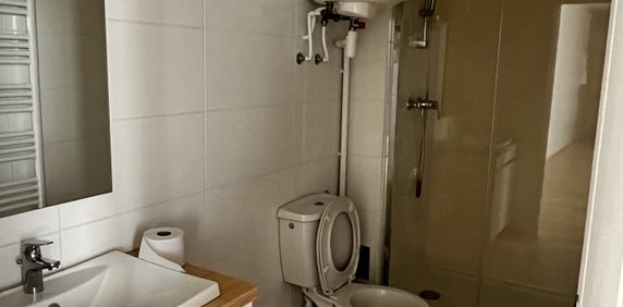 Location Appartement 2 pièces 51m² VICHY 03200 - Photo 2