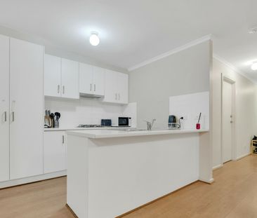 Lovely 3 Bedroom Home - Photo 2