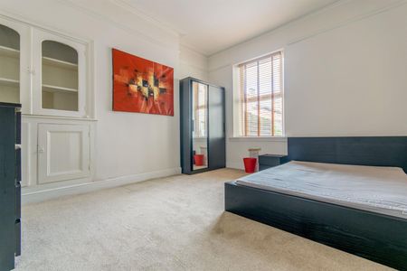 6 bed terraced house to rent in Rothbury Terrace, Heaton, NE6 - Photo 4