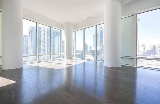 For Lease - 8 The Esplanade Avenue Unit# 3402, Toronto, Ontario - Photo 1