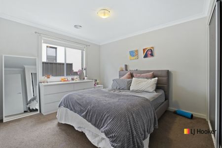 Fabulous Modern Family Living - Photo 5