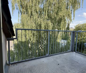3 Zimmer • Kassberg • Balkon • schickes Laminat • Bad mit Wanne • D... - Foto 1