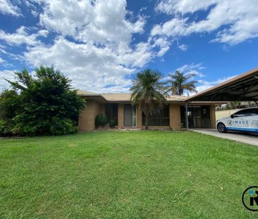 Beautiful Family Home in Flinders View – Spacious, Modern & Convenient - Photo 4