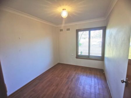 Freshly Updated 3-Bedroom Family Home in Quiet Cul-De-Sac – 14 Hales Place, Blackett NSW - Photo 4