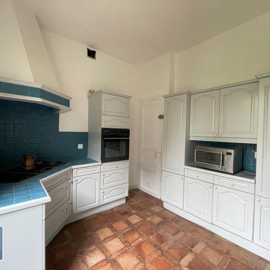 Location Maison 8 pièces 212m² CHATEAU THIERRY 02400 - Photo 1