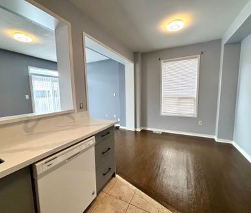 For Lease - 2250 Stone Glen Crescent, Oakville, Ontario - Photo 4