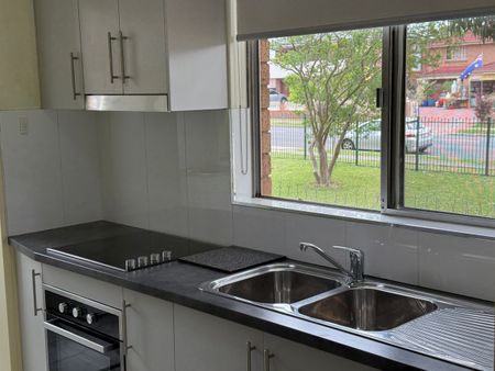 First Floor 2 Bedrooms unit - Photo 5