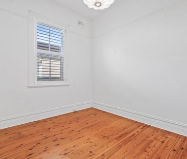 Charming Bondi Semi with Modern Elegance & Sunlit Entertaining - Photo 2