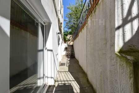 4 Bedroom Flat - Photo 5