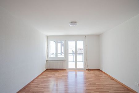 Schöne Wohnung mit grossem Balkon! - Photo 5