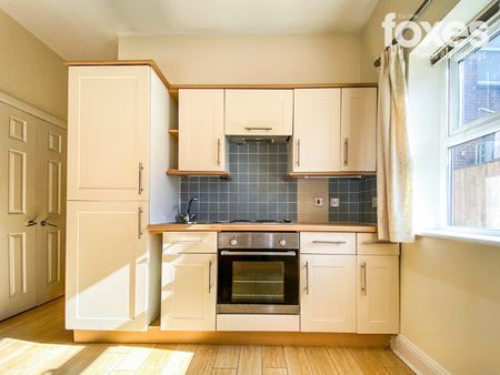 1 bed studio flat to rent in Ground Floor Flat, 4 Lansdowne Road - Photo 5