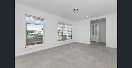 4 Bedroom Home - Photo 3