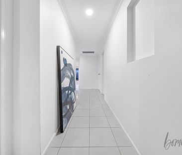 Spacious Family Living in Prime Mickleham Location - Photo 3