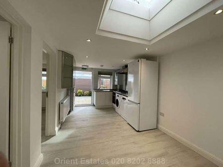 Southbourne Avenue, London, NW9 - Photo 5