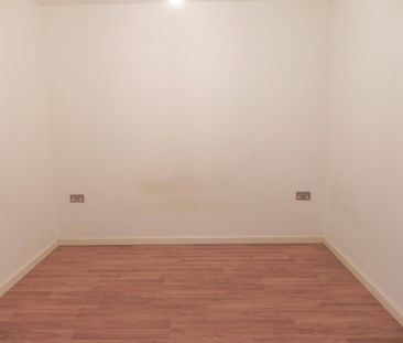 1 bed Apartment for Rent - Photo 2