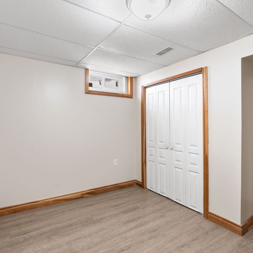 For Lease - 11 Broadmore Avenue Unit# LOWER, St. Catharines, Ontario - Photo 1