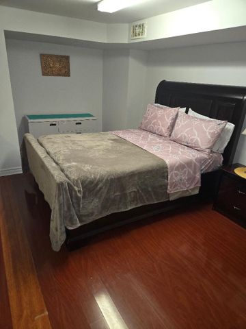 For Lease - 1659 Summergrove Crescent Unit# Basement, Mississauga, Ontario - Photo 5